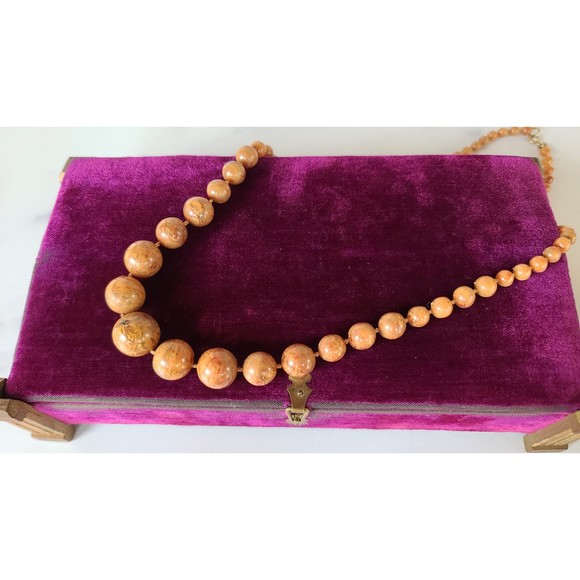 Emmons Beaded Necklace - Picture 3 of 10